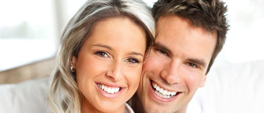 woman and man with good vision after his rehabilitation